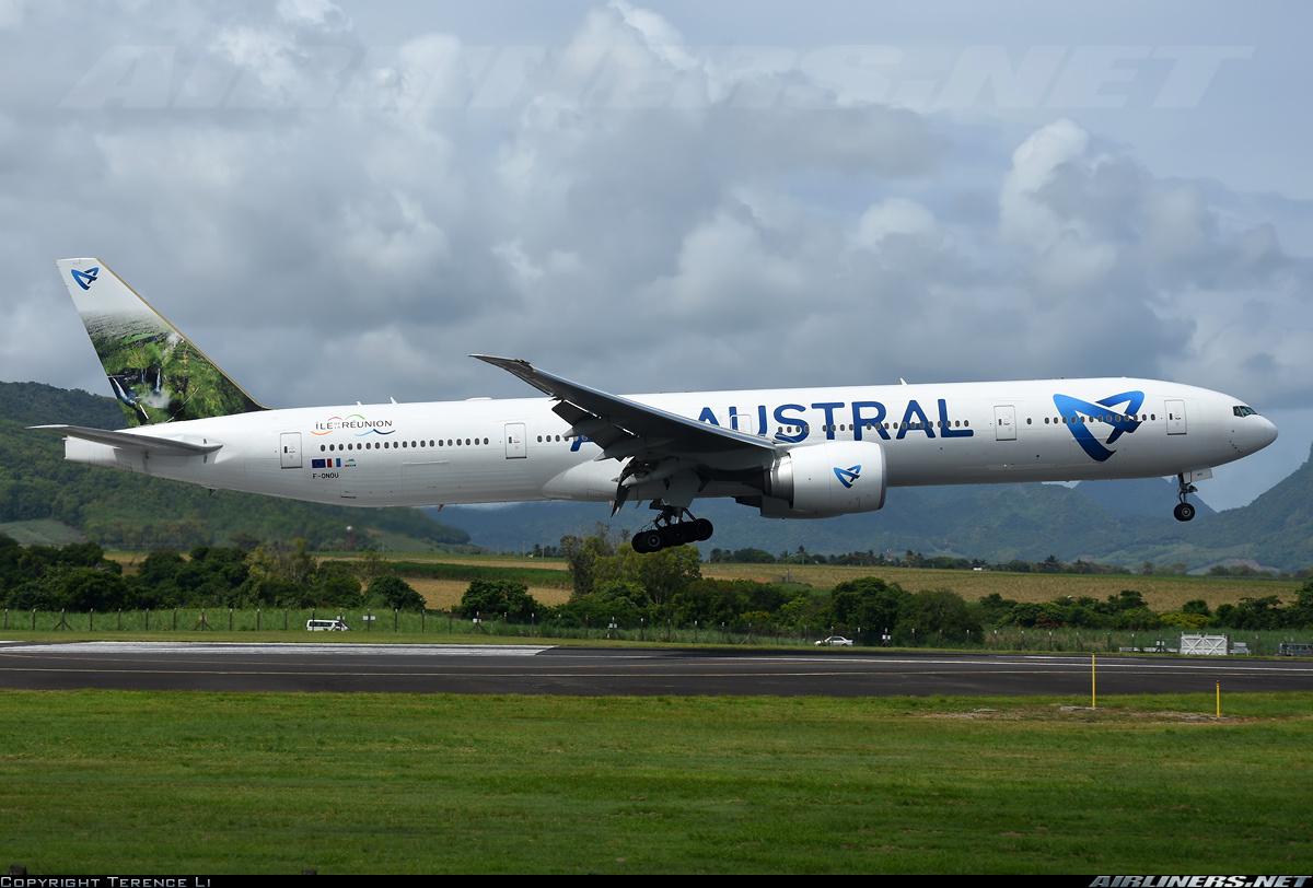 Air Austral B-777